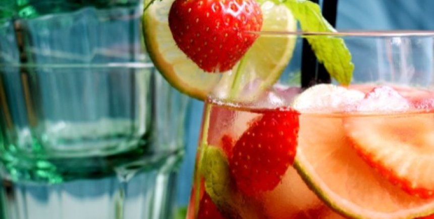 ijsthee met aardbei