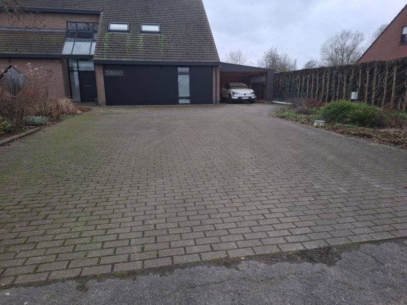 ZELF TE WIPPEN KLINKERS IN JANUARI WEGENS VERNIEUWING