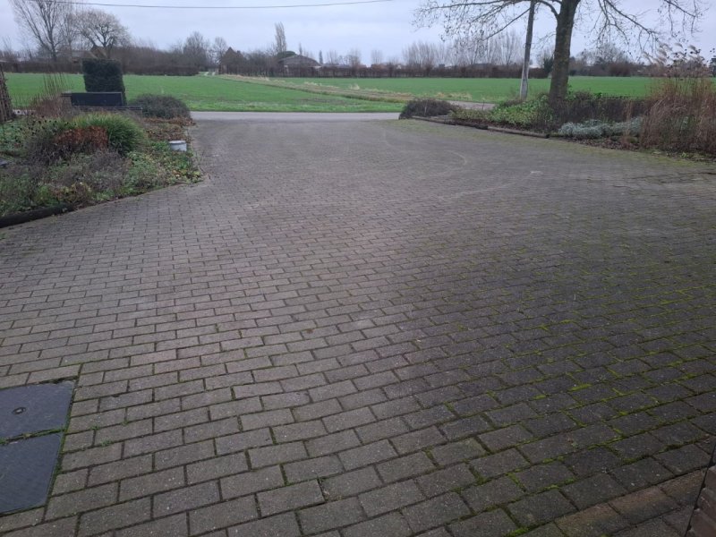 ZELF TE WIPPEN KLINKERS IN JANUARI WEGENS VERNIEUWING